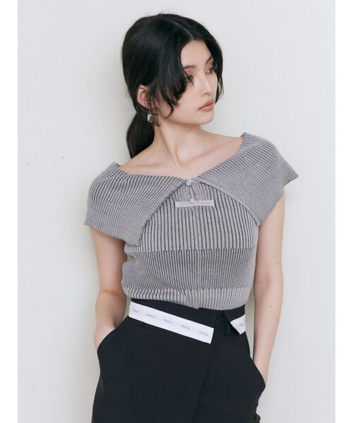 MURUA(ムルーア)の「オフショルチャイナボタンニット(ニット/セーター・レディース・オレンジ/アイボリー/グレー/ブルー・FREE)」の8枚目の写真