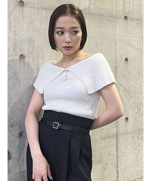 MURUA(ムルーア)の「オフショルチャイナボタンニット(ニット/セーター・レディース・オレンジ/アイボリー/グレー/ブルー・FREE)」の14枚目の写真