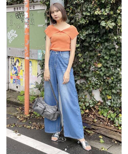 MURUA(ムルーア)の「オフショルチャイナボタンニット(ニット/セーター・レディース・オレンジ/アイボリー/グレー/ブルー・FREE)」の21枚目の写真