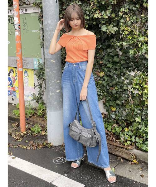 MURUA(ムルーア)の「オフショルチャイナボタンニット(ニット/セーター・レディース・オレンジ/アイボリー/グレー/ブルー・FREE)」の22枚目の写真