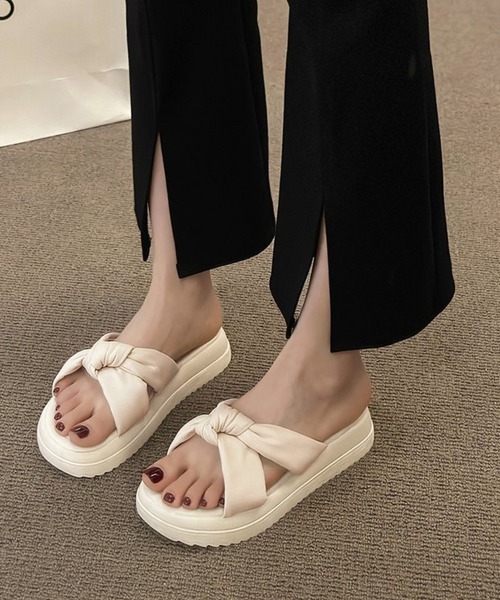 Miniministore(ミニミニストア)の「厚底サンダル ミュールサンダル 美脚 夏(サンダル・レディース・ブラック/アイボリー・24.5cm/24.0cm/23.5cm/23.0cm/22.5cm)」の3枚目の写真