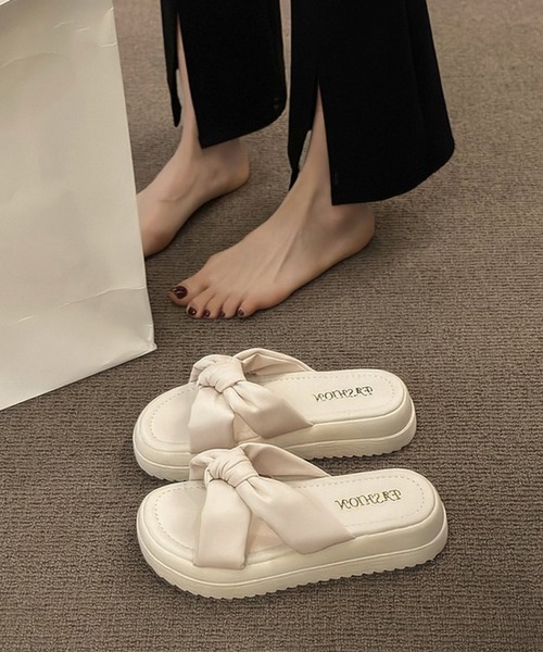 Miniministore(ミニミニストア)の「厚底サンダル ミュールサンダル 美脚 夏(サンダル・レディース・ブラック/アイボリー・24.5cm/24.0cm/23.5cm/23.0cm/22.5cm)」の5枚目の写真