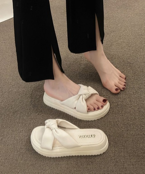 Miniministore(ミニミニストア)の「厚底サンダル ミュールサンダル 美脚 夏(サンダル・レディース・ブラック/アイボリー・24.5cm/24.0cm/23.5cm/23.0cm/22.5cm)」の6枚目の写真