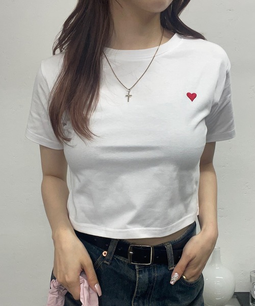 ROGER AND RAW(ロジャーアンドロウ)の「ハートモチーフシンプルTシャツ(Tシャツ/カットソー・レディース・ホワイト/ブラック・FREE)」の5枚目の写真
