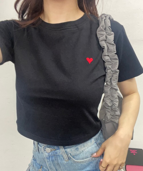 ROGER AND RAW(ロジャーアンドロウ)の「ハートモチーフシンプルTシャツ(Tシャツ/カットソー・レディース・ホワイト/ブラック・FREE)」の8枚目の写真