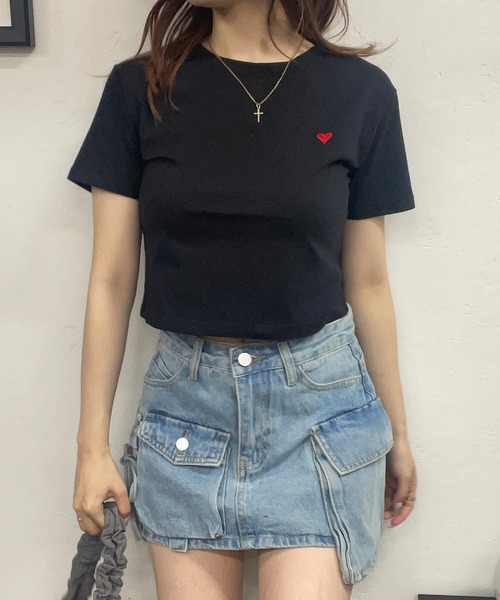ROGER AND RAW(ロジャーアンドロウ)の「ハートモチーフシンプルTシャツ(Tシャツ/カットソー・レディース・ホワイト/ブラック・FREE)」の11枚目の写真