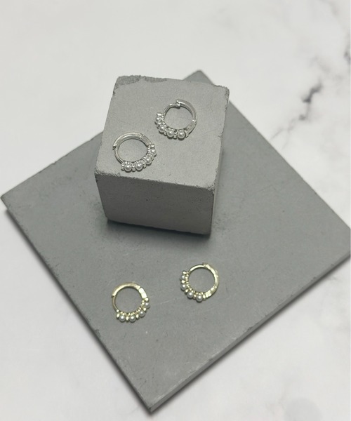 Burner(バーナー)の「【CHI SELECT】フープ ピアス ミニパール シンプル chi-pierce-00507 U【GBT】(ピアス(両耳用)・レディース・ゴールド/シルバー・FREE)」の3枚目の写真