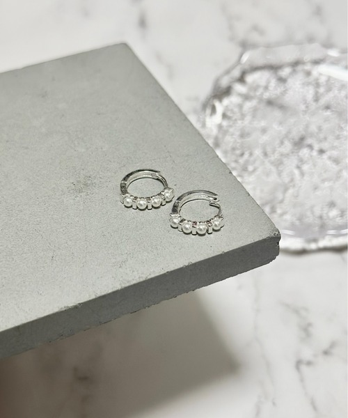 Burner(バーナー)の「【CHI SELECT】フープ ピアス ミニパール シンプル chi-pierce-00507 U【GBT】(ピアス(両耳用)・レディース・ゴールド/シルバー・FREE)」の6枚目の写真