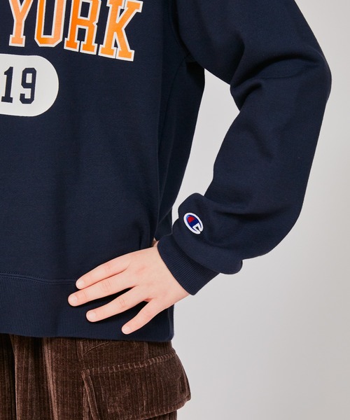 Champion（チャンピオン）の「【Champion/チャンピオン】キッズ クルーネックスウェットシャツ（スウェット・キッズ・グレー/ネイビー/オートミール/グレー系1・100/110/120/130/140/150/160）」の6枚目の写真