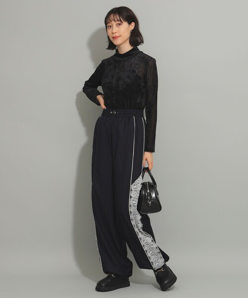 Ray BEAMS(レイビームス)の「Ray BEAMS / ベロア チュール ハイネック トップス(Tシャツ/カットソー・レディース・ホワイト系その他6/ブラック/ライトブルー・ONE SIZE)」の17枚目の写真