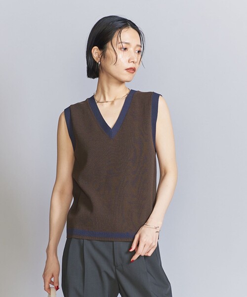 BEAUTY&YOUTH UNITED ARROWS（ビューティーアンドユースユナイテッドアローズ）の「ライン ニットベスト（ベスト・レディース・オリーブ/ダークブラウン・FREE）」の2枚目の写真