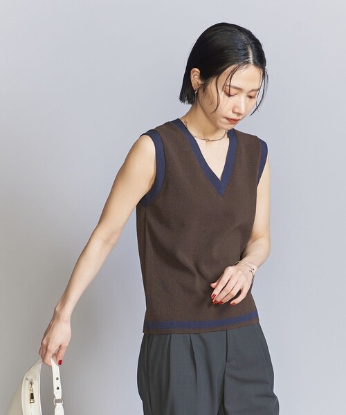 BEAUTY&YOUTH UNITED ARROWS（ビューティーアンドユースユナイテッドアローズ）の「ライン ニットベスト（ベスト・レディース・オリーブ/ダークブラウン・FREE）」の6枚目の写真