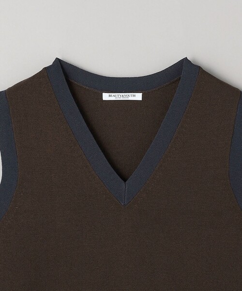 BEAUTY&YOUTH UNITED ARROWS（ビューティーアンドユースユナイテッドアローズ）の「ライン ニットベスト（ベスト・レディース・オリーブ/ダークブラウン・FREE）」の18枚目の写真