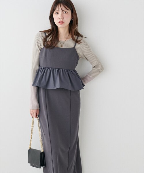natural couture(ナチュラルクチュール)の「異素材ペプラムキャミワンピース(ワンピース・レディース・グレイッシュベージュ/ブラック/チャコールグレー・FREE)」の11枚目の写真