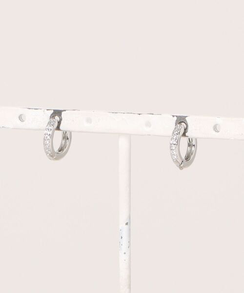 almo(アルモ)の「シンプルラインストーンリングミニフープピアス/ペア(RO)(ピアス(両耳用)・レディース・シルバー/ゴールド・6/8/10)」の11枚目の写真