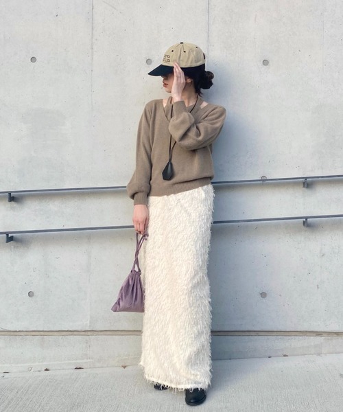 ISOOK（アイスー）の「深Vネックレイヤードニット(kiharu select) / セット販売 2ピース アメリカンスリーブ レイヤードニット（ニット/セーター・レディース・ブラック/ブラウン・FREE）」の8枚目の写真