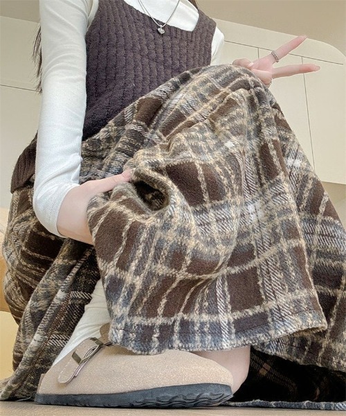 Ritzy(リッツィー)の「Aライン チェックスカート(スカート・レディース・ネイビー/レッド/ブラウン/ブルー・M/L/XL)」の6枚目の写真