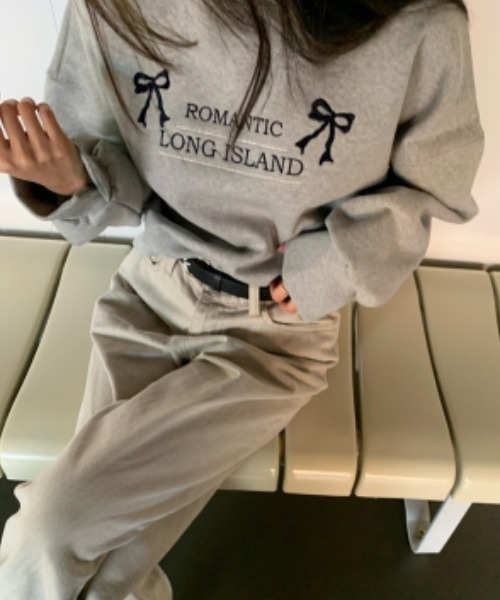 Teem Store(チームストア)の「リボンロゴ刺繍 裏毛スウェットプルオーバー(スウェット・レディース・ホワイト/ブラック/グレー・F)」の4枚目の写真
