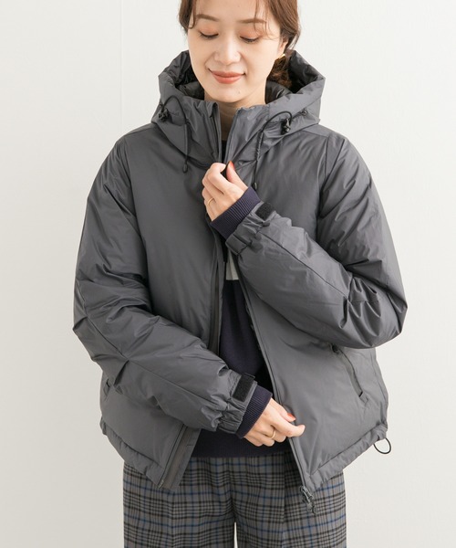 NANGA（ナンガ）の「『別注』NANGA×DOORS　AURORA TEX DOWN PARKA（ダウンジャケット/コート・レディース・アイボリー/チャコールグレー・MEDIUM）」の18枚目の写真