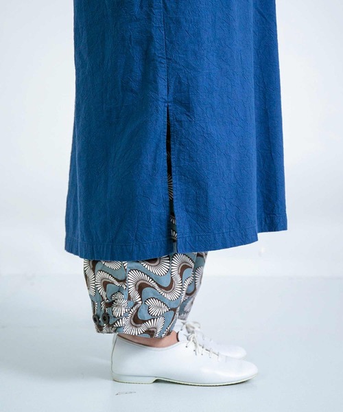 D.M.G.（ドミンゴ）の「[D.M.G / ディーエムジー] 20sシーチングハンドワッシャー BIGポケットワンピース（ワンピース・レディース・スミクロ/ダークブルー・FREE）」の8枚目の写真