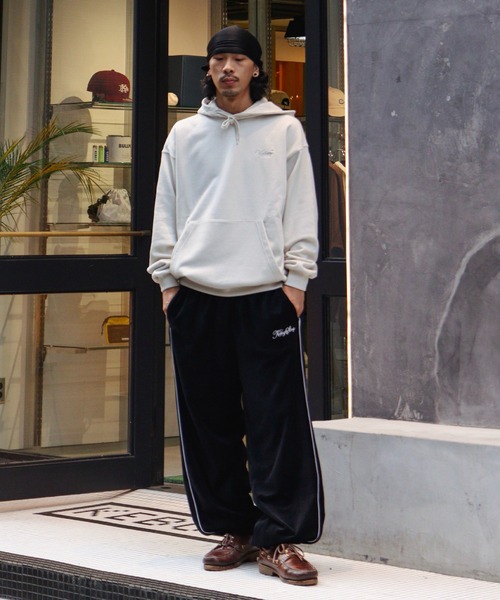 BB LOGO SWEAT HOODIE（パーカー）｜KEBOZ（ケボズ）のファッション