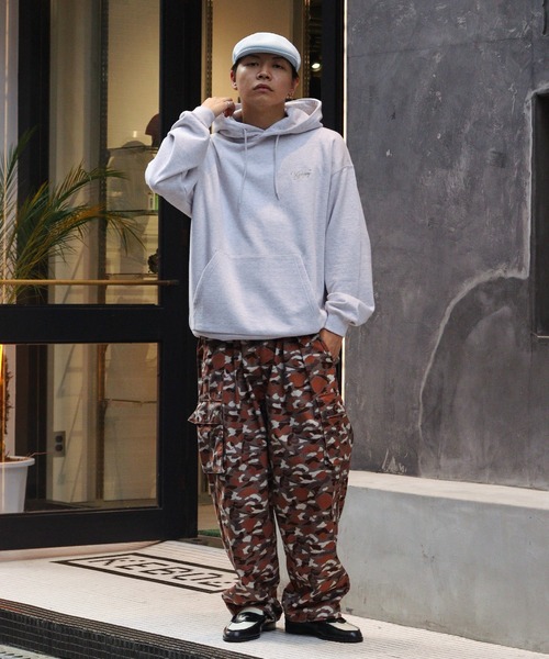 KEBOZ（ケボズ）の「BB LOGO SWEAT HOODIE（パーカー・メンズ・ブラック/ブルー/グレー/ブラウン/クリーム/オリーブ・M/L/XL/2XL）」の10枚目の写真