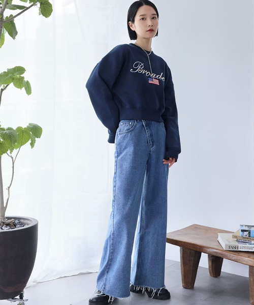 Ampirula（アンピルーラ）の「ロゴ×国旗刺繍 裏起毛ショート丈 スウェット トレーナー プルオーバー【洗える】（スウェット・レディース・ライトグレー/ネイビー・FREE）」の10枚目の写真