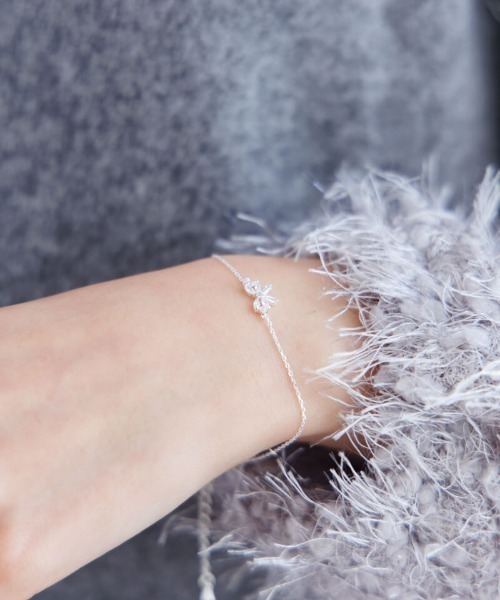 flower(フラワー)の「ビジューリボンブレスレット(ブレスレット・レディース・ゴールド/シルバー・FREE)」の5枚目の写真