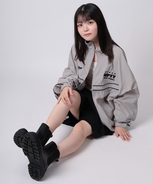 セール】【82】ワンポイント刺繍 & ラグランデザイン サイドライン