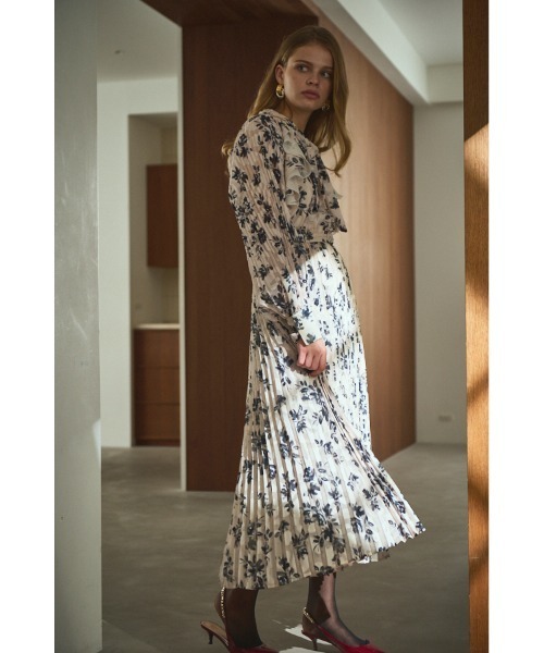 セール】Aurelia Flower Pleated Dress ラッフルタイ付きフラワー