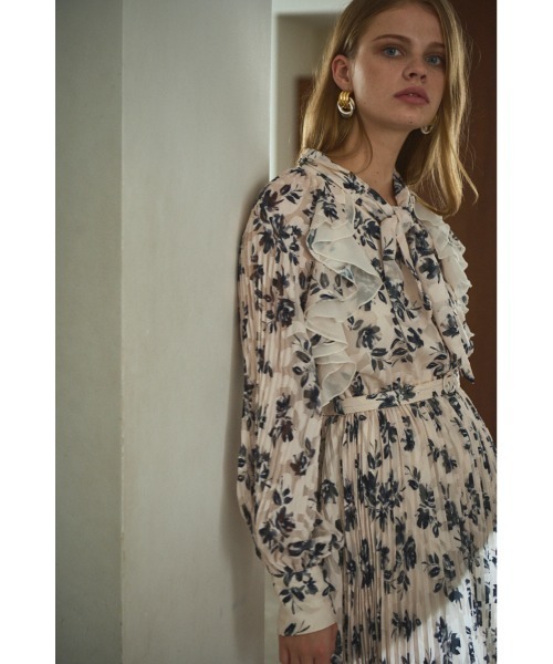 セール】Aurelia Flower Pleated Dress ラッフルタイ付きフラワー