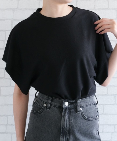 aquagarage(アクアガレージ)の「ワイドスリーブTシャツ(Tシャツ/カットソー・レディース・ブラック/ダークブラウン/ホワイト/ベージュ・L/M)」の2枚目の写真