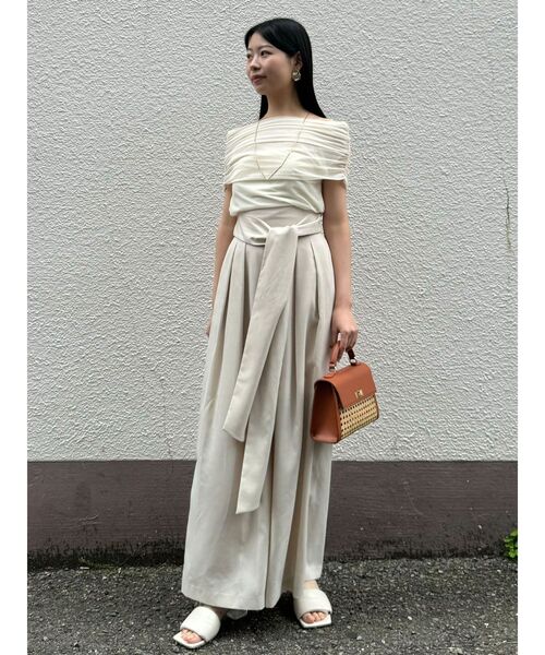 LAGUNAMOON(ラグナムーン)の「ウエストリボン2タックワイドパンツ(その他パンツ・レディース・ベージュ/グレー・SMALL/MEDIUM)」の6枚目の写真