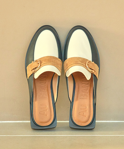 Au BANNISTER（オゥバニスター）の「ローファーモチーフミュール（ローファー・レディース・アイボリー/ブラック/ネイビー・38/39/35/36/37）」の3枚目の写真