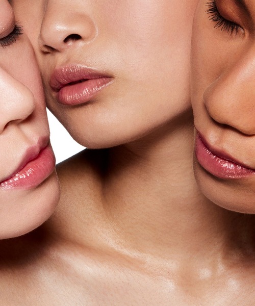 TOM FORD BEAUTY(トムフォードビューティー)の「リップ ブラッシュ(クラッチサイズ) 01N ネージュ(口紅/リップティント/グロス・レディース・01N ネージュ・FREE)」の4枚目の写真