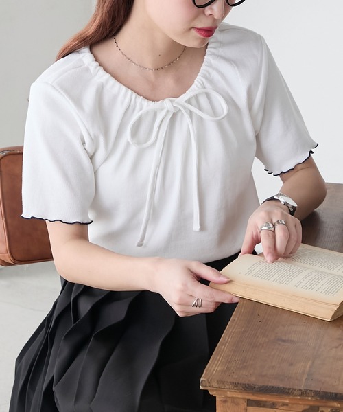BONLECILL(ボンルシール)の「リボンネック配色メロウリブT(Tシャツ/カットソー・レディース・レッド/ブラック×ホワイト/ネイビー系1/オフホワイト/チャコールグレー・FREE)」の13枚目の写真