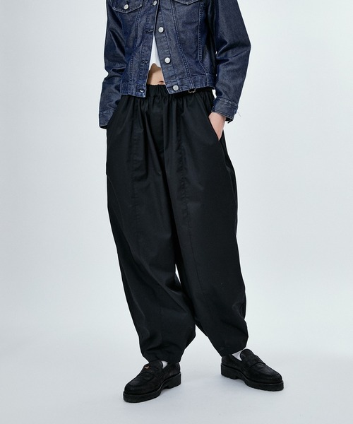 M TO R（ムウトアール）の「BALOON VOLUME PANTS（その他パンツ・レディース・ブラック/ベージュ・38/40）」の5枚目の写真
