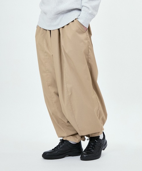 M TO R（ムウトアール）の「BALOON VOLUME PANTS（その他パンツ・レディース・ベージュ/ブラック・38/40）」の22枚目の写真