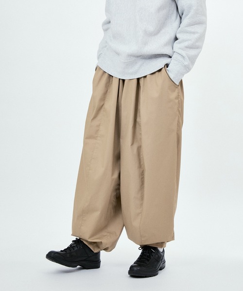 M TO R（ムウトアール）の「BALOON VOLUME PANTS（その他パンツ・レディース・ベージュ/ブラック・38/40）」の19枚目の写真