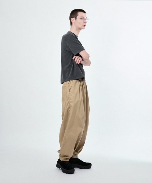 M TO R（ムウトアール）の「BALOON VOLUME PANTS（その他パンツ・レディース・ベージュ/ブラック・38/40）」の11枚目の写真