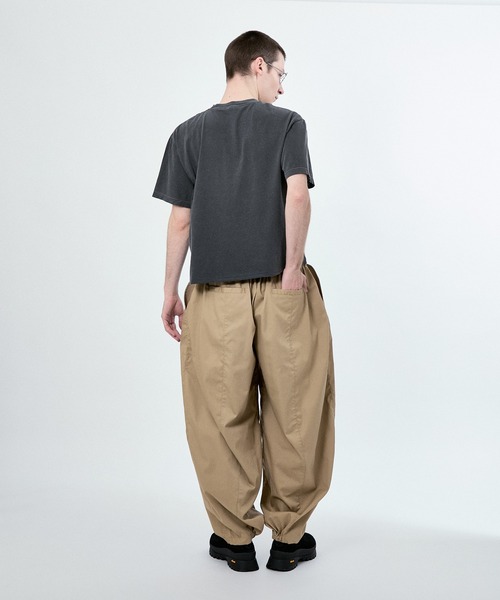 M TO R（ムウトアール）の「BALOON VOLUME PANTS（その他パンツ・レディース・ベージュ/ブラック・38/40）」の12枚目の写真