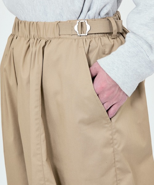 M TO R（ムウトアール）の「BALOON VOLUME PANTS（その他パンツ・レディース・ベージュ/ブラック・38/40）」の9枚目の写真