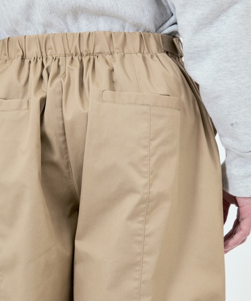 M TO R（ムウトアール）の「BALOON VOLUME PANTS（その他パンツ・レディース・ベージュ/ブラック・38/40）」の3枚目の写真