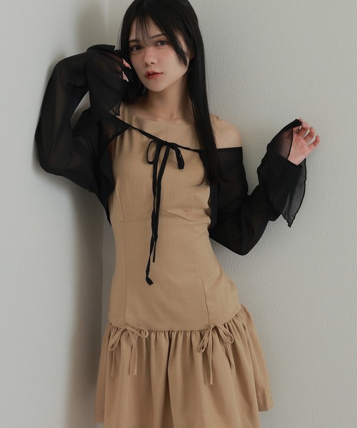 M DOLLY(エムドリー)の「sleeveless ribbon gather dress/ノースリーブリボンギャザーワンピース(ワンピース・レディース・ベージュ/ブラック・XS/M/S)」の4枚目の写真