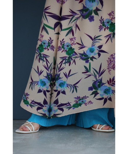 優美な花咲き誇るアコーディオンプリーツロングワンピース（ワンピース