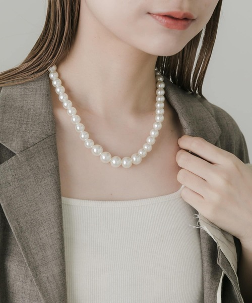 SMELLY(スメリー)の「シアーリボンパールネックレス(ネックレス・レディース・ブラック系その他・-)」の7枚目の写真