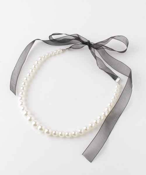 SMELLY(スメリー)の「シアーリボンパールネックレス(ネックレス・レディース・ブラック系その他・-)」の10枚目の写真