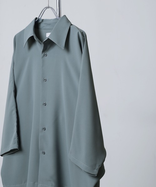 NILWAY（ニルウェイ）の「ドレープーサマーオーバーサイズドルマンレギュラーカラーシャツ（シャツ/ブラウス・メンズ・ネイビー/ライトグレー/ブラック/ブラック系/ブルー/ダークグリーン/オフホワイト/グレー系/チャコールグレー/ネイビー系/ホワイト系・LARGE/MEDIUM）」の21枚目の写真