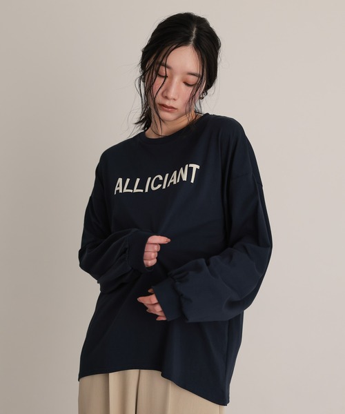 attiree（アティレー）の「【プリント】【UVカット】ボリューム袖長袖Tシャツ（Tシャツ/カットソー・レディース・ネイビー/ブラック/ホワイト・FREE）」の3枚目の写真
