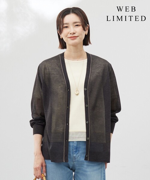 J.PRESS(ジェイプレス)の「【WEB限定カラーあり・洗える】Vis/Peスパーク ニット カーディガン(カーディガン/ボレロ・レディース・アイボリー系/ライトグレー系/ダークブラウン系/ブラウン系/イエロー系・T13)」の3枚目の写真